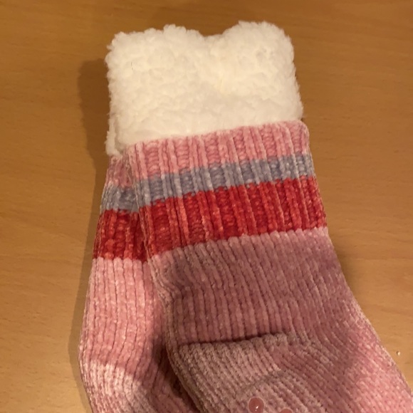 SOLD Slipper Booties - Picture 6 of 9